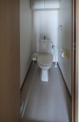 施工前 トイレ（TOTO ： ネオレスト）